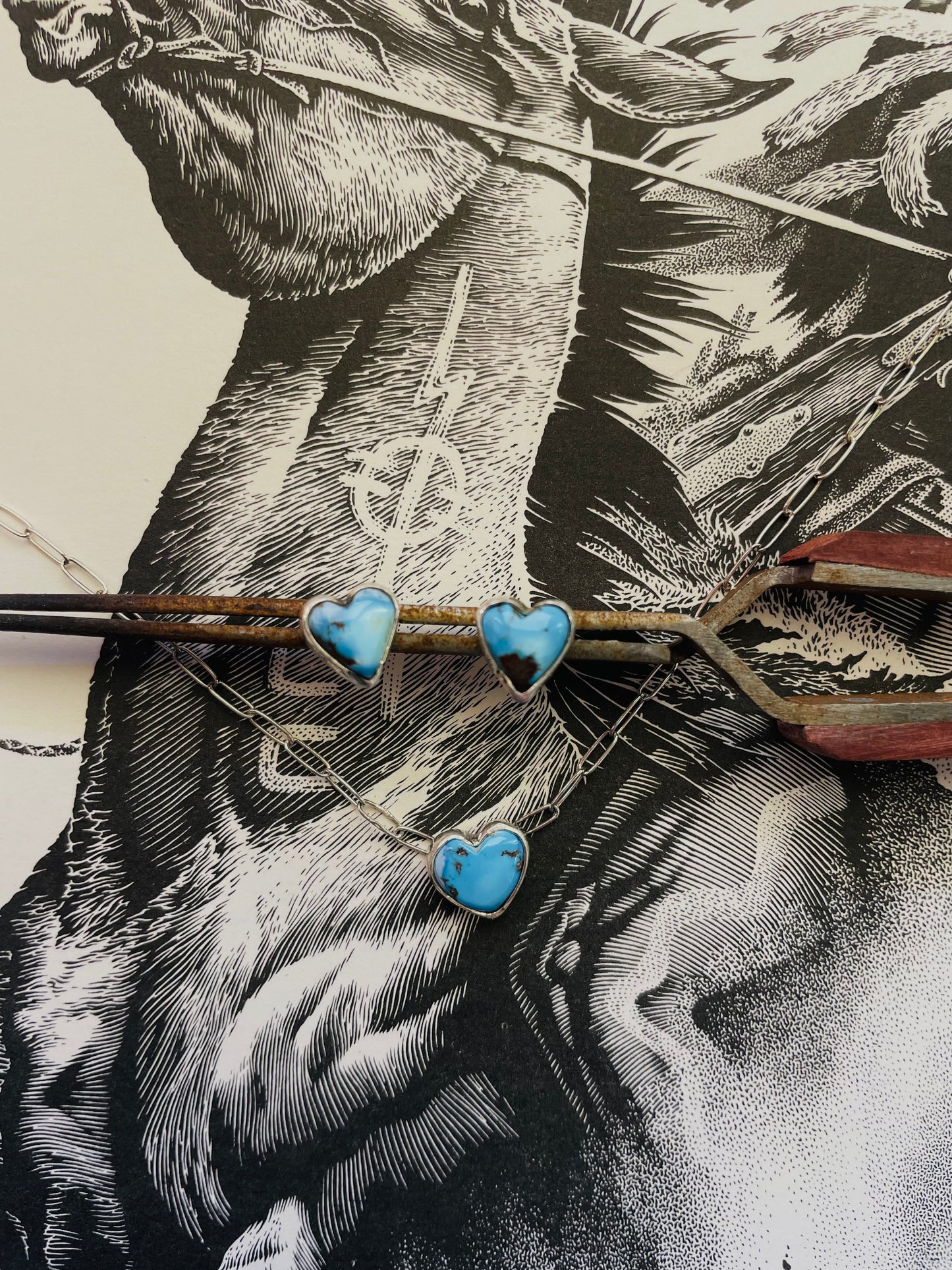 Dainty Golden Hills Heart Set